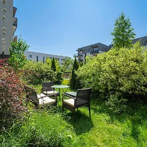 https://bluszczanska-modern-urban-apartment.warsawhotelspoland.com